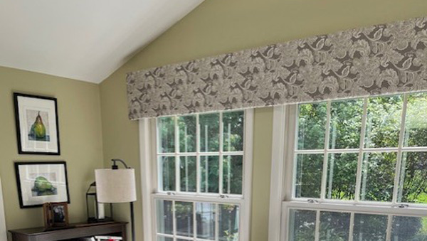 Upholstered cornice
